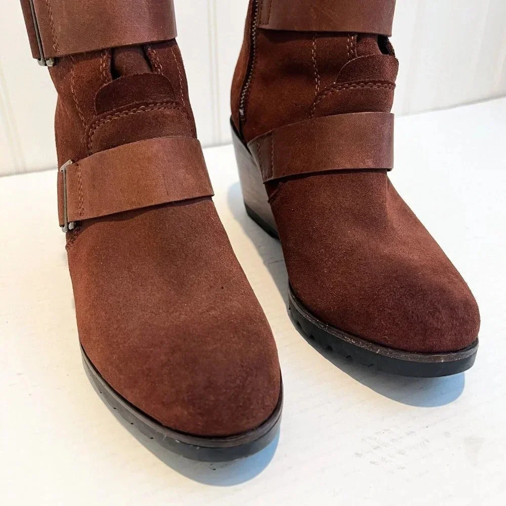 Sorel Brown Suede Buckle Bohemian Winter Round Toe Wedges FLAWED 10.5